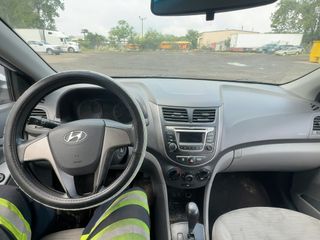 2016 Hyundai Accent SE - Interior Full Dashboard Image